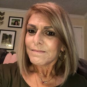 Meet your Posher, Eva